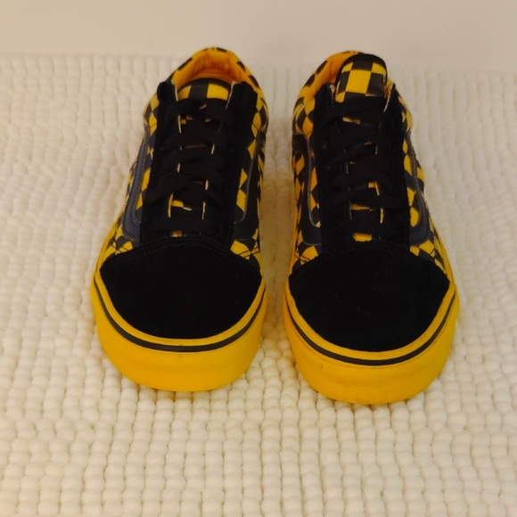 Unisex**Vans Adult Black and Yellow Checkered Sneakers - Picture 2 of 8